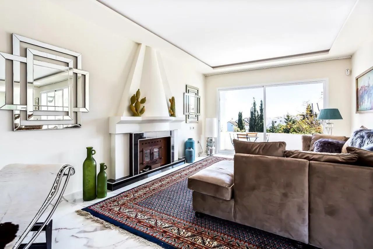 Luxury Villa Marbella With Nice Garden, Pool And Jacuzzi By Varenso Holidays