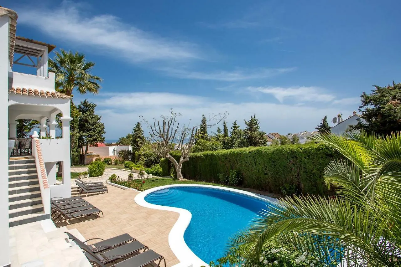 Luxury Villa Marbella With Nice Garden, Pool And Jacuzzi By Varenso Holidays Spain