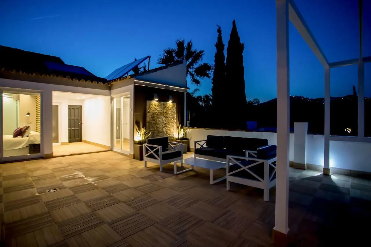 Luxury Villa Marbella With Nice Garden, Pool And Jacuzzi By Varenso Holidays