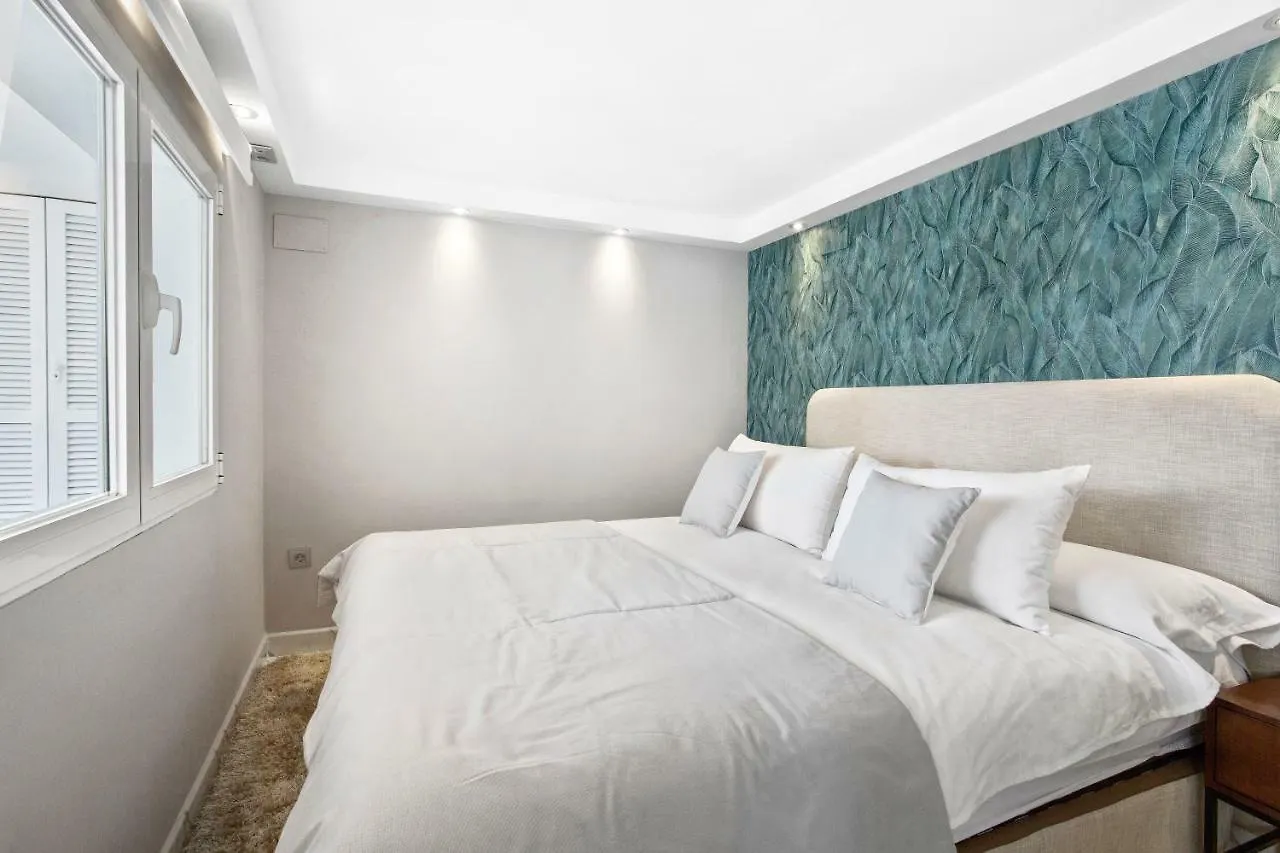 Luxury Villa Marbella With Nice Garden, Pool And Jacuzzi By Varenso Holidays Spain