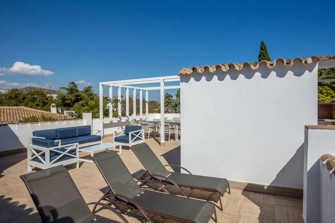 Luxury Villa Marbella With Nice Garden, Pool And Jacuzzi By Varenso Holidays