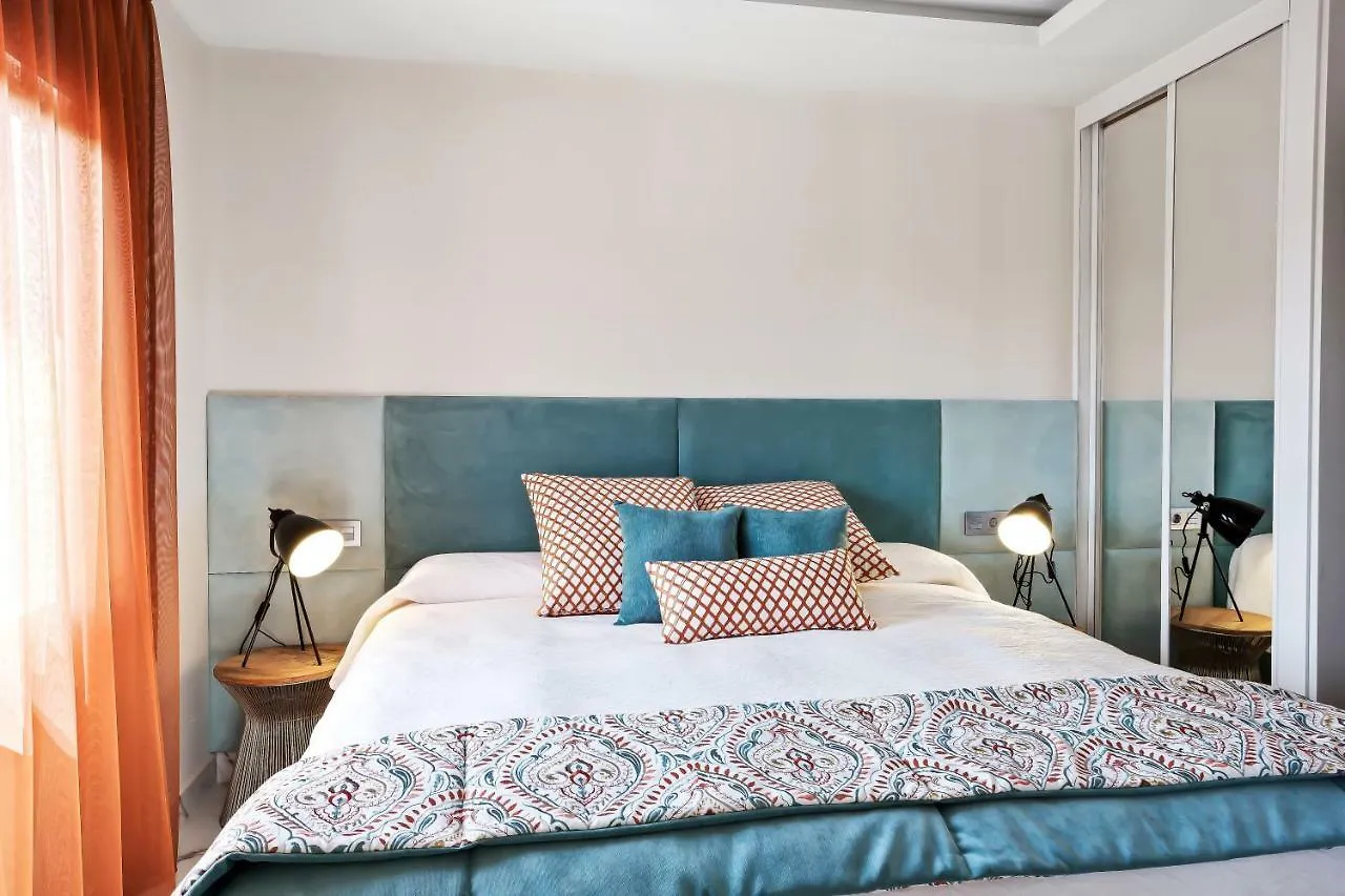 Luxury Villa Marbella With Nice Garden, Pool And Jacuzzi By Varenso Holidays